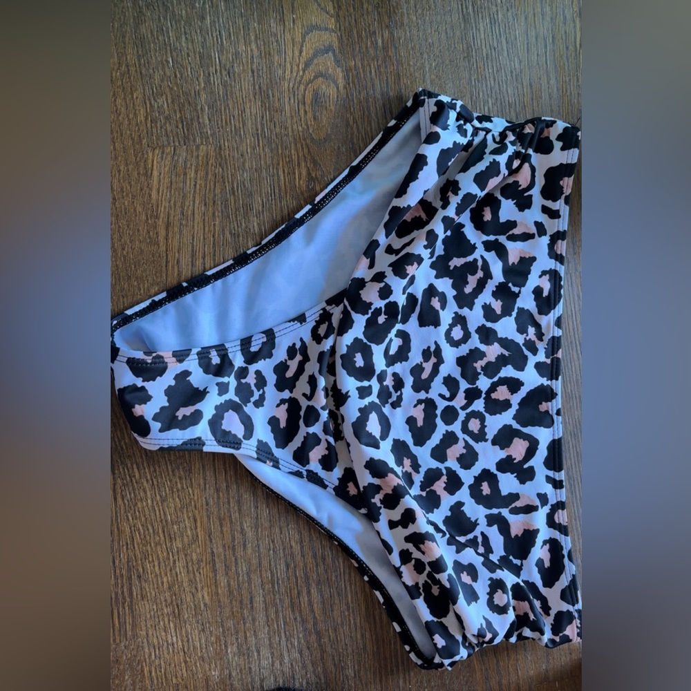 Leopard Print High Waited Bikini Bottom